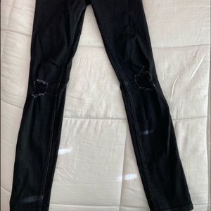 Black Hollister mid rise skinny jeans